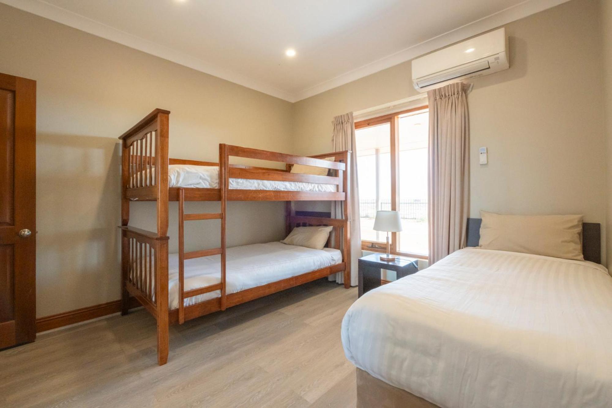 Big4 Stuart Range Outback Resort Coober Pedy Exterior photo